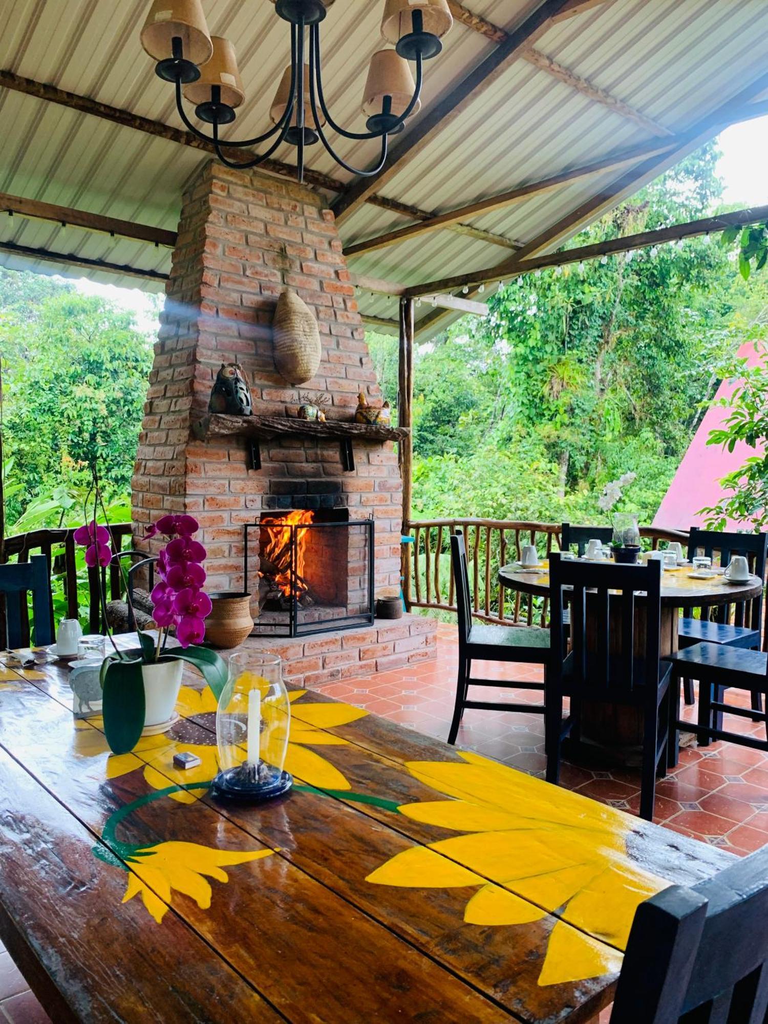 La Casa Del Rio B&B Puyo Ngoại thất bức ảnh