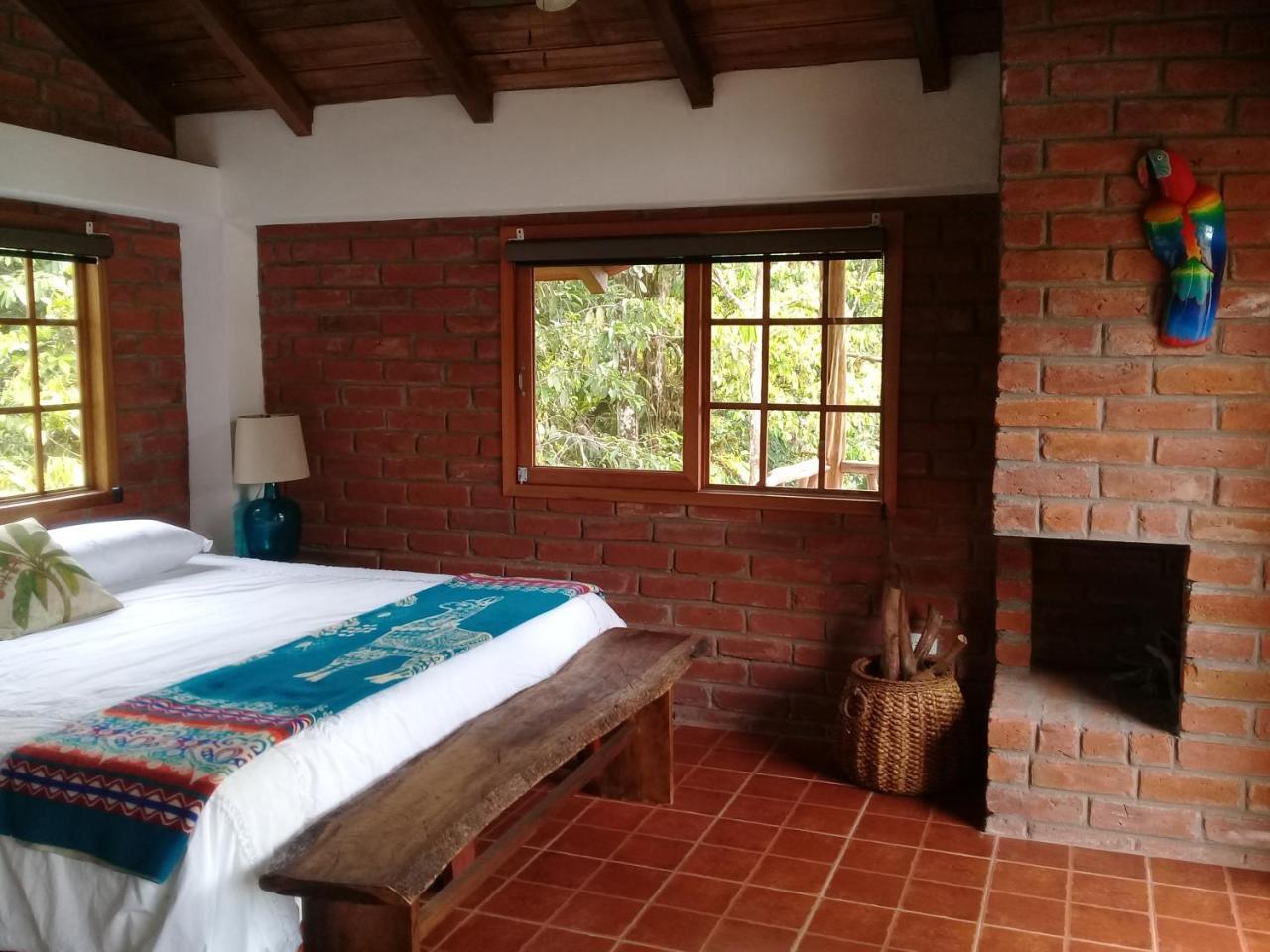 La Casa Del Rio B&B Puyo Ngoại thất bức ảnh